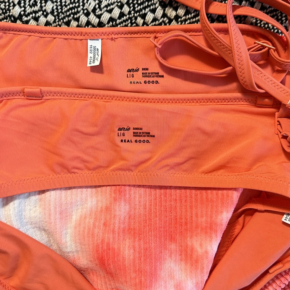 Bikini - Picture 3 of 4